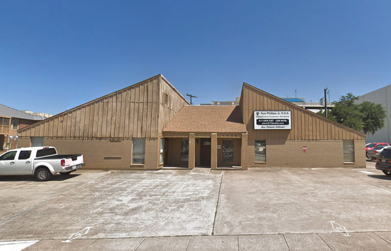 Fort Worth Dental Office Exterior | Fort Worth Dentist | Thomas L. Phillips Jr., DDS